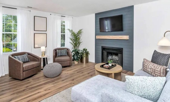 Columbia Casa | WeCo Poolside Pad - Near Downtown, I-26/I-20 & Hospitals