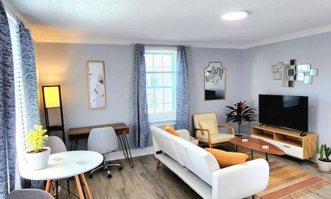 Columbia Condominio | WECO's Weekend Sabbatical