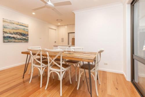 Elizabeth Beach Casa | Wee Five