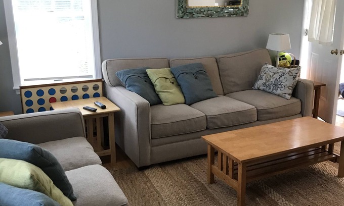 West Tisbury Casa | Weekday Arrivals Summer 2022