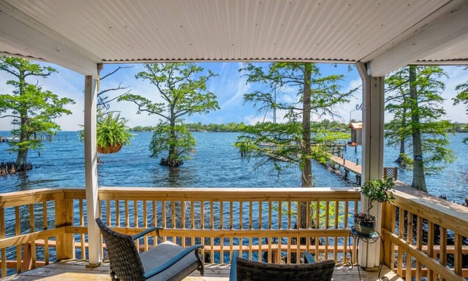 Durants Neck Condominio | Weekday Waterside Retreat