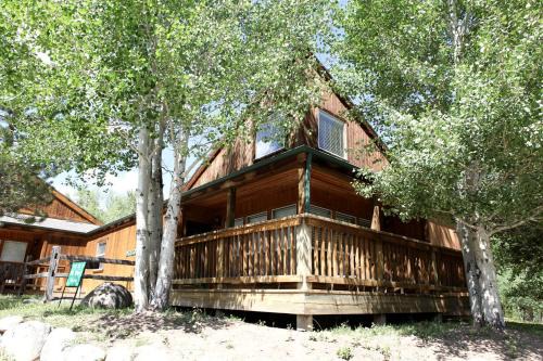 Salida Casa | Weekend Getaway for Outdoor Recreation near San Isabel Forest in Colorado