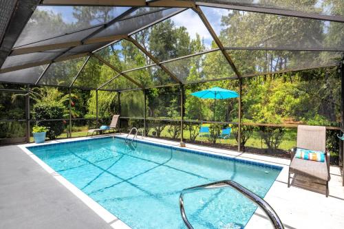Bayport Casa | Weeki Wachee House - Charming Home with Heated Pool, A Nature Lover's Paradise!
