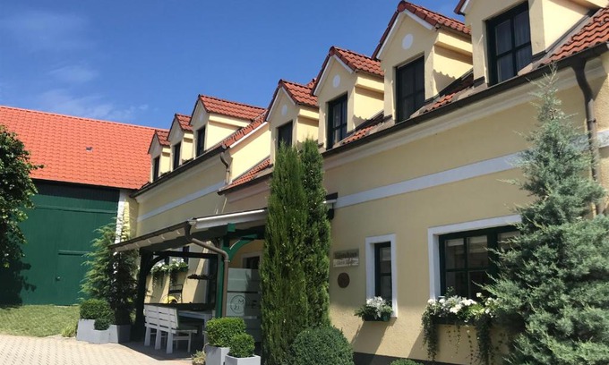 Goettlesbrunn-Arbesthal Cama Y Desayuno | Weingut & Gästezimmer Edelmann