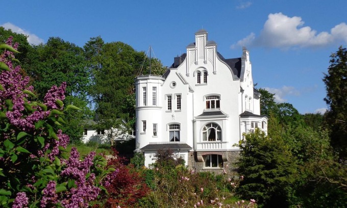 Friedrichsbrunn Apartamento | WeisseVilla Friedrichsbrunn - WeisseVilla - Apartment Empire
