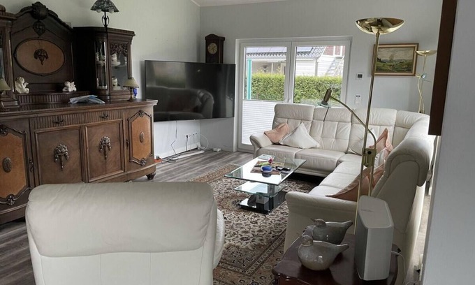 Zetel Casa | Weitblick mit Kind und Hund