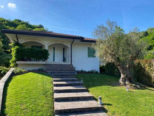 Galzignano Terme Apartamento | Welc-ōM Luxury Hillside Retreat