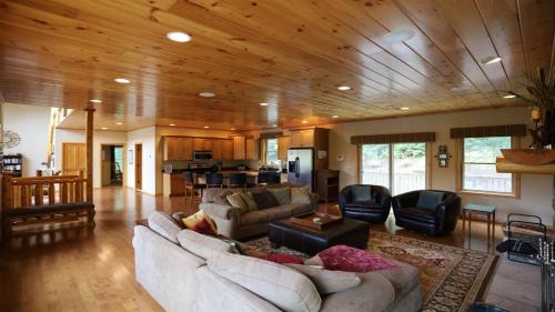 Thornton Casa | Welch View 41