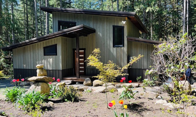 Warnick Casa | Welcome Home at the Onyx Inn, Glacier WA