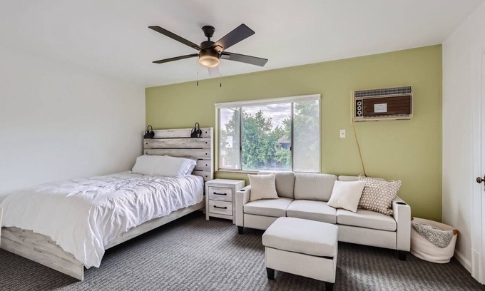 Washington Park West Apartamento | Welcome home to the Lincoln Street Retreat!
