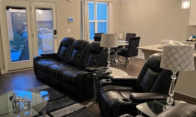 Fuquay-Varina Casa | Welcome home, your home away from home