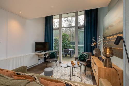 Groot Valkenisse Casa | Welcome in - WoesteHoeve Sfeervol Vakantiehuisje in Zeeland aan Zee, Dicht bij Strand & Natuur