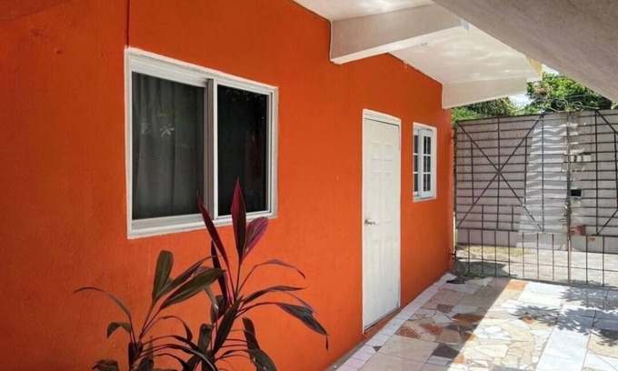 Eden Gardens Apartamento | welcome to a private self contained unit with WIFI , A.C , private entrance