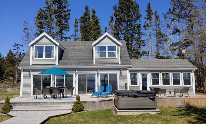 Panmure Island Cabaña | Welcome to beautiful Yellow Tent Cottage, PEI - your ocean-side vacation home!!!