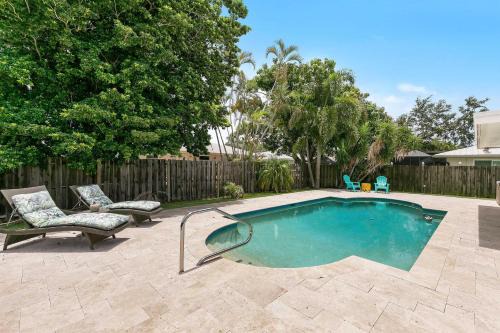 Central Naples Casa | Welcome to Bolero Oasis - In the heart if Naples - Close to Beaches and Restaurants