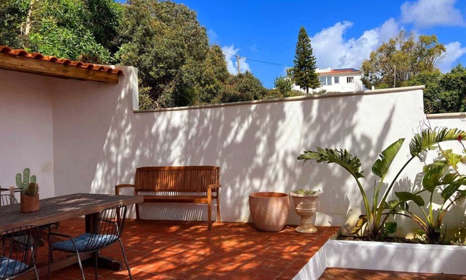 Figueira Apartamento | Welcome to Casa das Escadinhas, a charming oasis in the Algarve. Apt 2-3 Pers