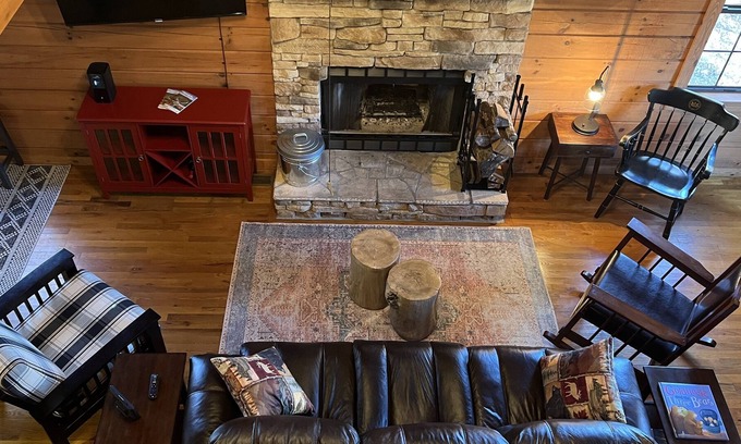Tamassee Cabina | Welcome to Goldilocks' Cozy and "Just Right" Cabin