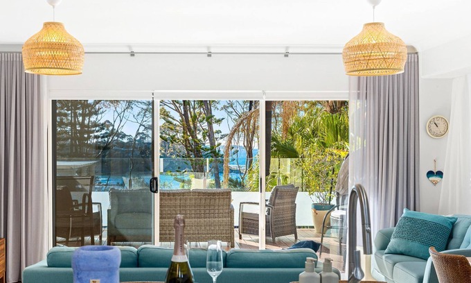 Denhams Beach Casa | Welcome to Margs at Denhams. A magnificant seaside apartment.