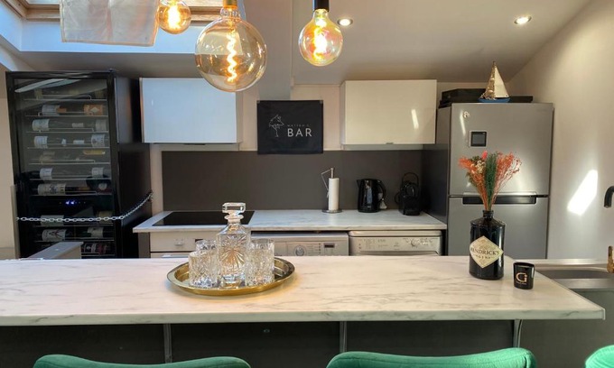 Jean-Medecin Apartamento | Welcome to Matteo's Bar - Place Massena 5min beach
