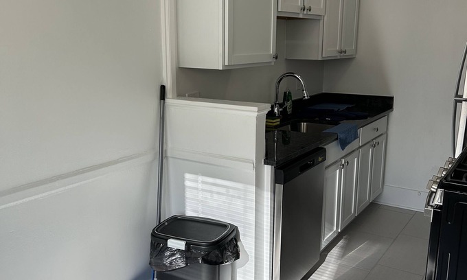 Columbia Heights Apartamento | Welcome to our beautiful unit right here in the Heart of D.C!!!!