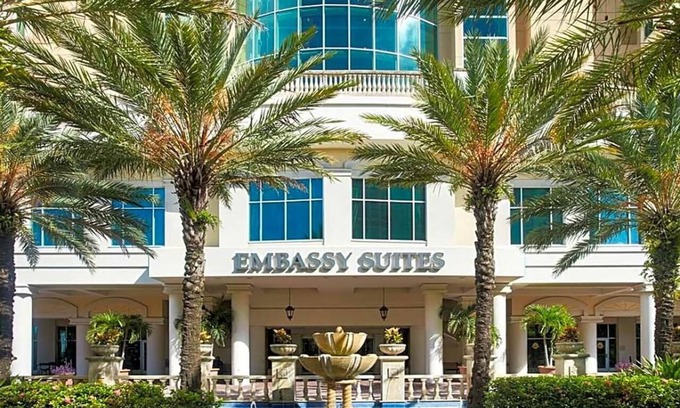 Downtown Tampa Apartamento | Welcome to our exquisite hotel, where luxury meets comfort .