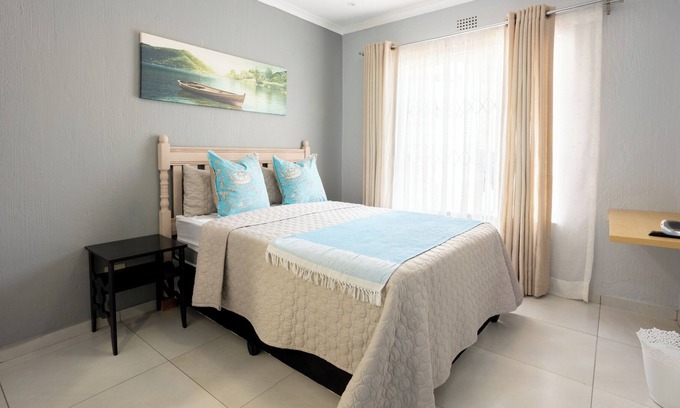 Randpark Ridge Casa | Welcome to Our Luxurious Oasis: Discover Comfort in Our Spacious Guesthouse