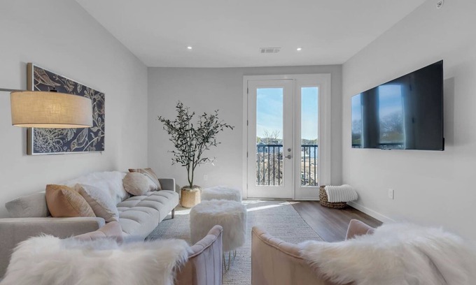 Urbandale Nations Apartamento | Welcome to our stylish and spacious apartment near the Nations