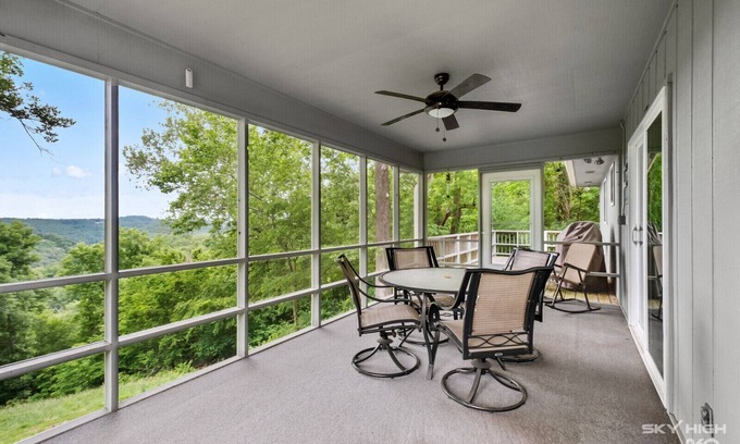 Garfield Casa | Welcome to Owl Hollow Retreat! Stunning mountain and valley views.