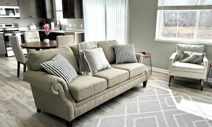 Mankato Casa | Welcome to Serenity - Spacious 4-bedroom townhome in Mankato minutes from MSU