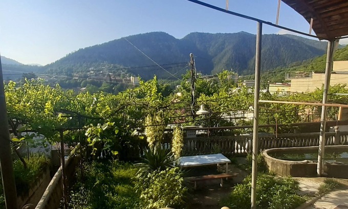 Borjomi Casa | Bienvenido a Shota's GuestHouse en Georgia, Borjomi