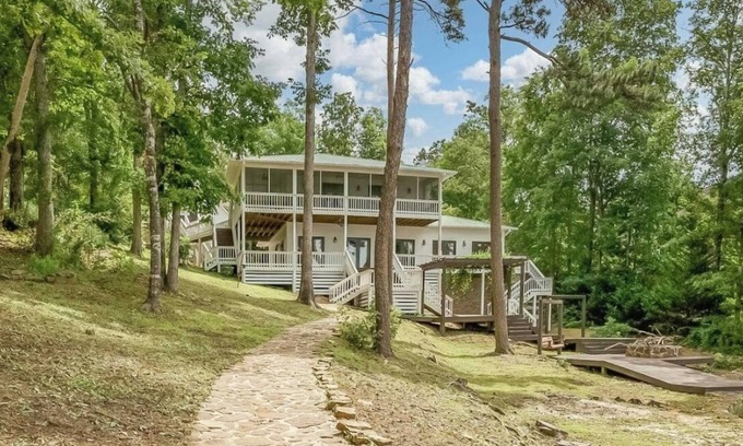 Arley Casa | Welcome to “Smith Lake Retreat”- Gentle Slope to Water- Swim Platform-Fire Pit