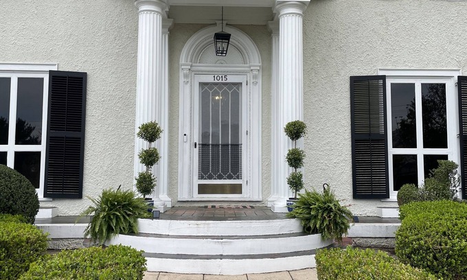 Summerville Casa | Welcome to Summerville! 1.0 miles from the Augusta National