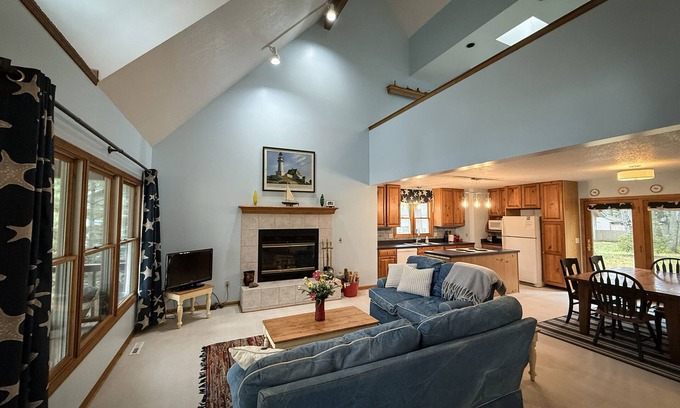 Sims Township Casa | Welcome to Sunrise House, a beautiful vacation home with Lake Huron access!