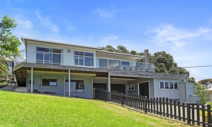 Waipu Cove Casa | Welcome to Surfers Lookout - enjoy the view!