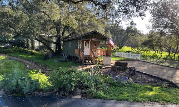 Ramona Cabina | Welcome to Surfing Cowboy Ranch