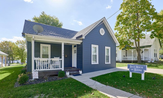 Troy Casa | Welcome to the "Blue House on Boone"