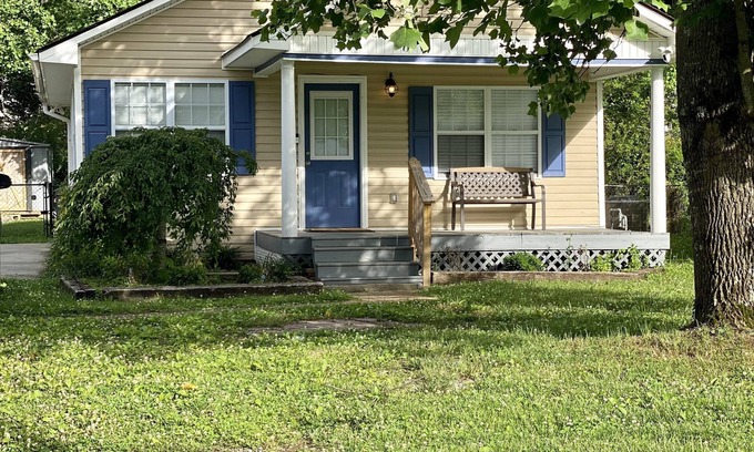 Red Bank Casa | Welcome to the Chatta"noodle" house!