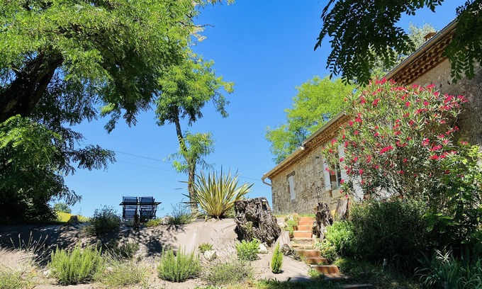 Gasques Casa | Bienvenido a la casa rural les Acacias