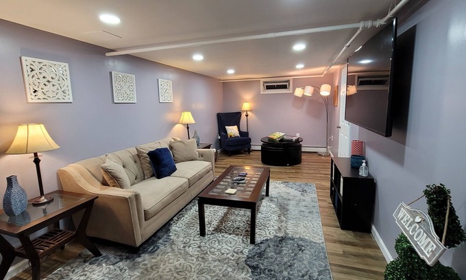 Maple Hill Casa | Welcome to the Heart of West Hartford