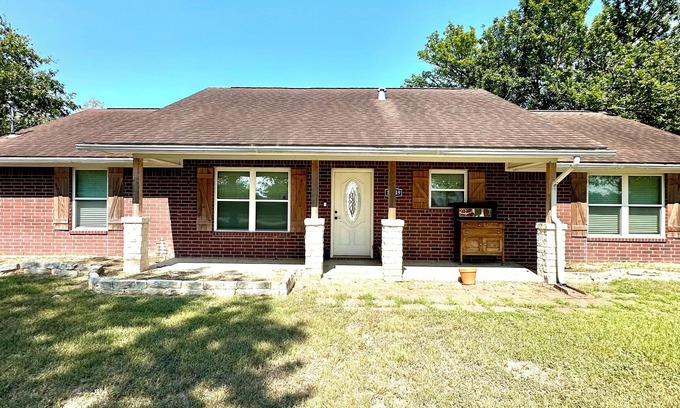 Wellborn Casa | Welcome to the Howdy House, Where Aggie Pride Meets Southern Comfort