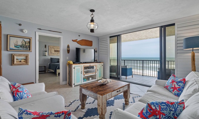 Bethune Beach Condominio | Ocean View 2B/2B condo, pool, New Smyrna FL