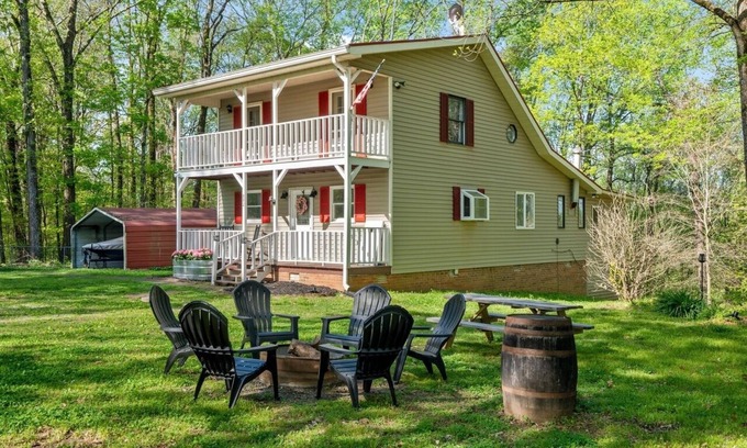 Winchester Casa | Welcome to Tims Ford Lake! Free UTV/kayaks/canoe, firepit, complete privacy!