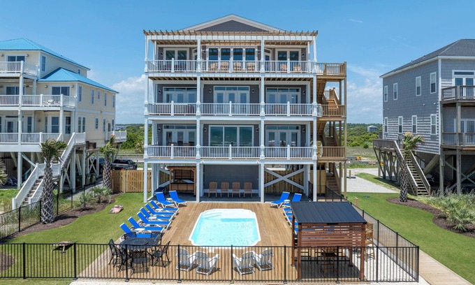 North Topsail Beach Casa | Welcome to Paradise NEW Incredible 9 BR Ocean Front S 37 Pool+HOT TUB+Tikki BAR!