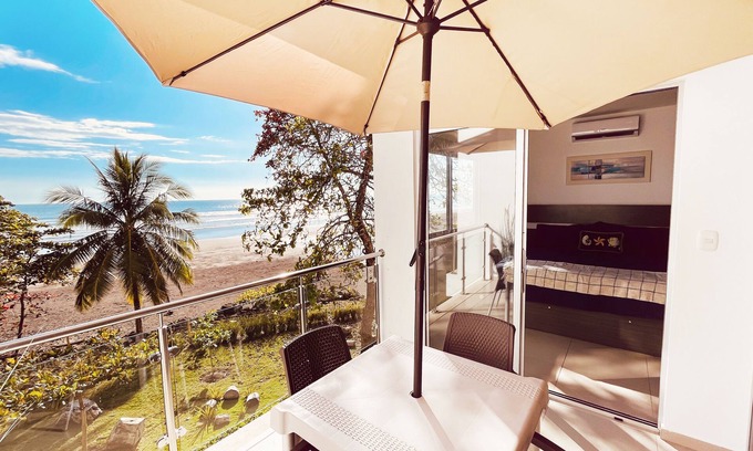 Bejuco Apartamento | Welcome to your beachfront condo in Playa Bejuco!