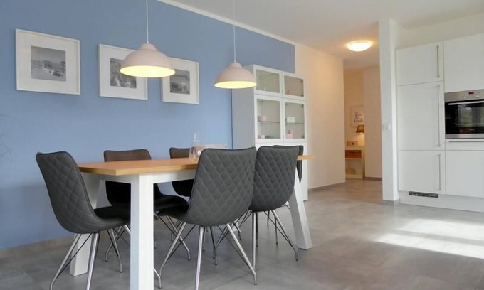 Dangast Apartamento | Este espacioso apartamento en la planta baja, sin barreras, en un hermoso sur frente a mendigar
