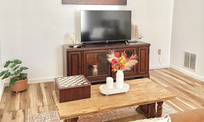 Charlottesville Apartamento | Welcome to Your Perfect Home Away from Home – Comfort, and Relaxation Awaits!