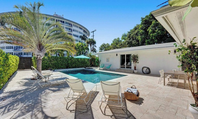 Lauderdale Beach Casa | Welcome to your own private oasis at this enchanting Fort Lauderdale retreat!