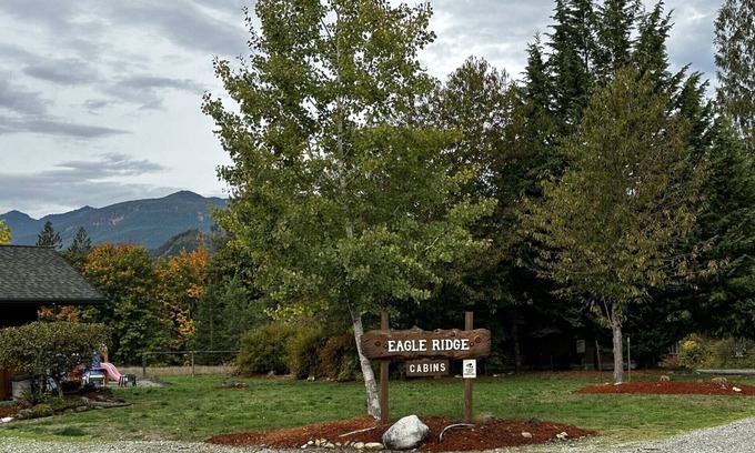 Concrete Casa | Welcome to your year-round mountain getaway and historic ranch in the foothills of the North Cascades!