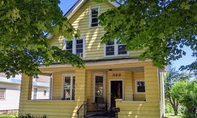 Ironwood Casa | Welcome Traveling professionals- beautiful lower flat by the Iron Belle Trail!