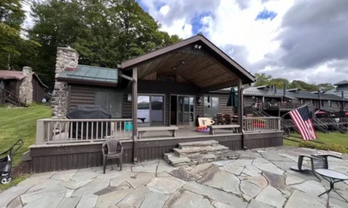 Old Forge Casa | Welcoming 2-bedroom house with WiFi in Old Forge